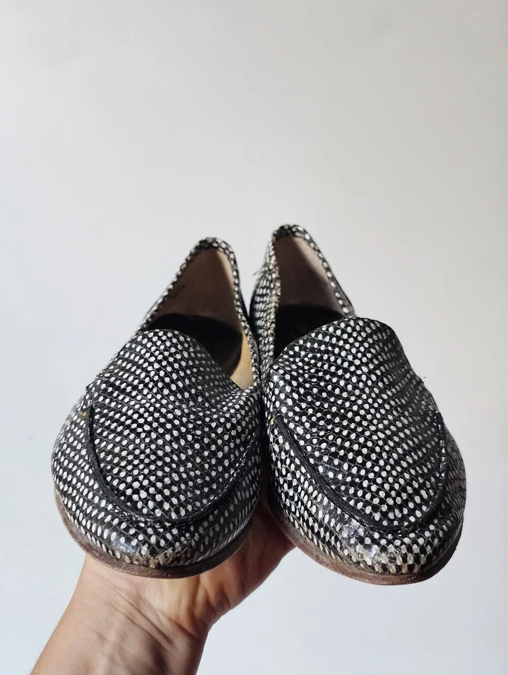 Kate Spade New York Snakeskin Print Leather Loafers Women's 7.5M Slip On Pointed